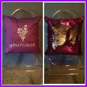 Younique pillow